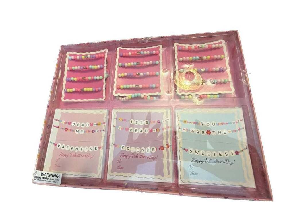 Eccolo Valentine's Day Friendship Beaded Bracelet and Card Exchange Kit